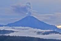 Volc&aacute;n Sangay eman&oacute; una nube de ceniza que alcanz&oacute; los dos kil&oacute;metros de altura