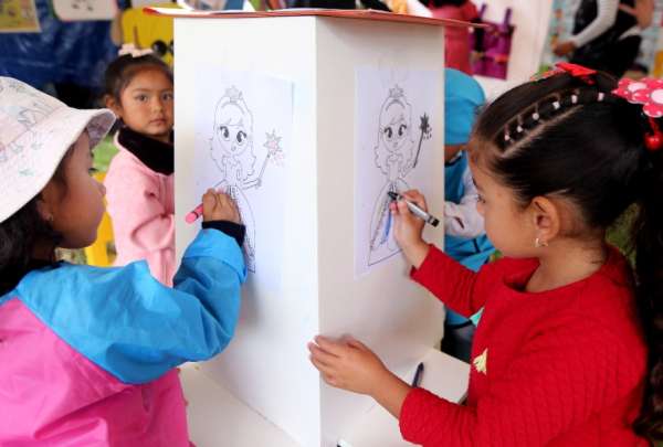 En un evento al sur de Quito, el Gobierno Nacional entreg&oacute; 32.000 nuevos Bonos de los 1.000 d&iacute;as a mujeres embarazadas y ni&ntilde;os reci&eacute;n nacidos. 