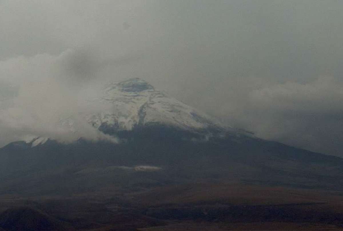 El Volcán Cotopaxi registró baja actividad durante este martes 25 de octubre