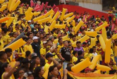 Hinchada de Barcelona s&iacute; estar&aacute; en la final de vuelta ante Aucas