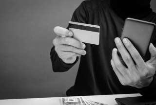 &iexcl;Alerta! Si registra compras inusuales puede tratarse de una vulneraci&oacute;n a su tarjeta de cr&eacute;dito o d&eacute;bito