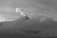 Volc&aacute;n Cotopaxi genera nube de gas y ceniza