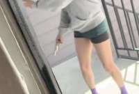 Una mujer intimidó a su vecino con un arma en mano. Lo hizo para que bajara el volumen de la música. 