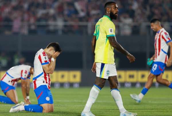 Paraguay derrot&oacute; a Brasil y volvi&oacute; a la pelea