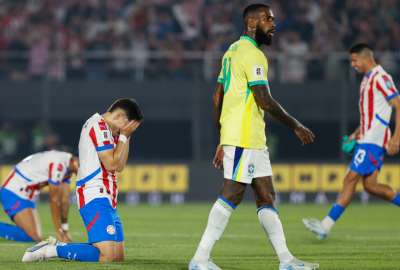 Paraguay derrot&oacute; a Brasil y volvi&oacute; a la pelea