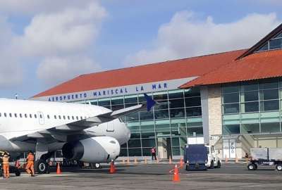 En la ciudad de Cuenca el aeropuerto Mariscal la Mar se encuentra cerca de cambiar su categor&iacute;a para ser considerado internacional. 