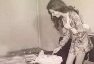 Fotograf&iacute;a de 1973 de una mujer iran&iacute; sin velo genera tendencia en Twitter