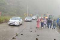 Un cierre vial se registró en la vía Cuenca-Molleturo-El Empalme.