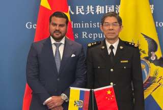 Ecuador y China firman acuerdos de reconocimiento mutuo