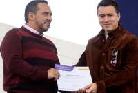 El presidente Noboa confirmó que el Gobierno Nacional financiará el 100% de las becas.
