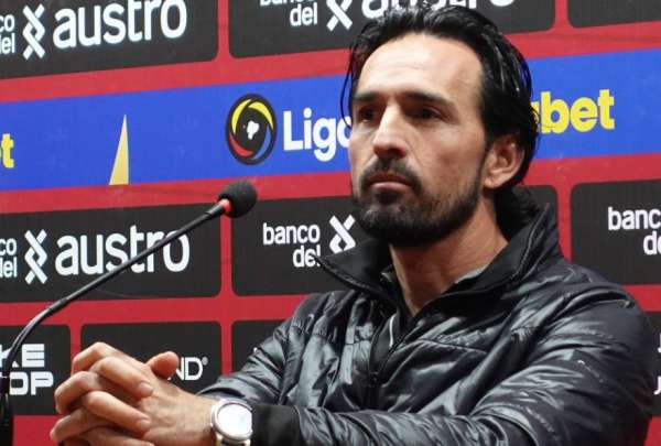 Gerardo Espinoza se desvincul&oacute; de Aucas y no dirigir&aacute; en la segunda etapa.