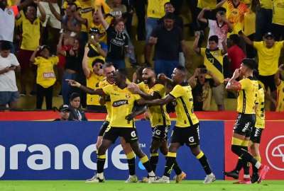 Barcelona sac&oacute; una gran ventaja en el  Monumental