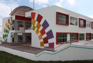 Contralor&iacute;a confirma glosas por m&aacute;s de USD 24 millones por adquisici&oacute;n de escuelas del milenio