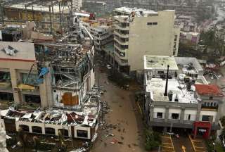 Hurac&aacute;n Otis azot&oacute; Acapulco y dej&oacute; varios edificios afectados