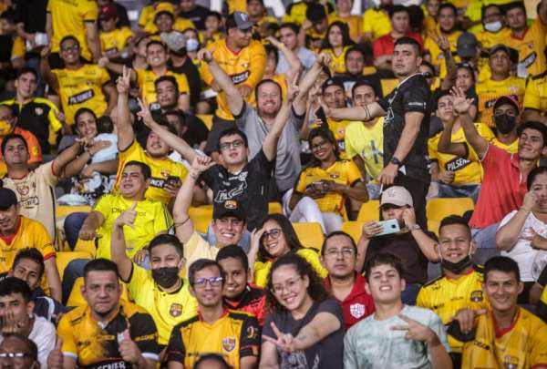 El Cl&aacute;sico del Astillero deja a Barcelona medio mill&oacute;n de d&oacute;lares en taquilla