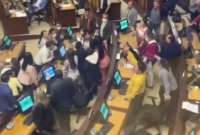Asamble&iacute;stas Moreira y Arias protagonizaron altercado en la sesi&oacute;n del Pleno