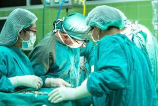 M&eacute;dicos en India extirpan un raro gemelo par&aacute;sito a un joven de 17 a&ntilde;os