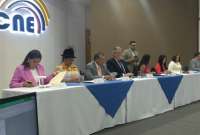 Durante la rueda de prensa en el Consejo Nacional Electoral.