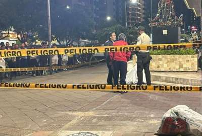 En Quito, un pedazo de cemento cay&oacute; de un edificio y provoc&oacute; la muerte de un joven.