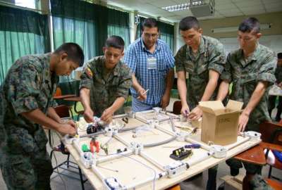 Los aspirantes que quieren ingresar al Ej&eacute;rcito pueden inscribirse en l&iacute;nea.
