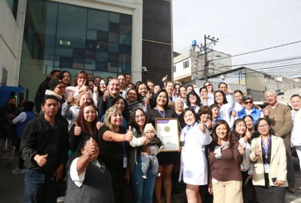 Centro de Salud Comit&eacute; del Pueblo recibe certificaci&oacute;n por su atenci&oacute;n materno-infantil