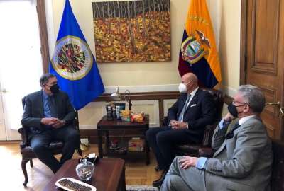 Alfredo Borrero (centro), vicepresidente de la Rep&uacute;blica, en su visita a Estados Unidos