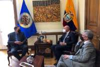 Alfredo Borrero (centro), vicepresidente de la Rep&uacute;blica, en su visita a Estados Unidos