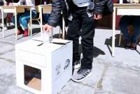 La segunda vuelta electoral en Ecuador configura un escenario propicio para que la Policía pueda detener a quienes tengan boletas de apremio por deber pensiones alimenticias.