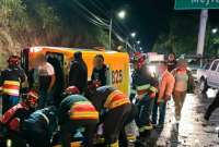 El primer accidente ocurri&oacute; en la curva de Santa Rosa. 