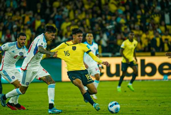 Ecuador derrot&oacute; a Chile y ascendi&oacute; al quinto lugar
