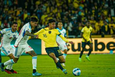 Ecuador derrot&oacute; a Chile y ascendi&oacute; al quinto lugar
