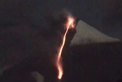 El Volc&aacute;n Sangay registra ca&iacute;da de lava y emisi&oacute;n de ceniza desde sus calderas.