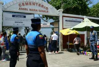 Guayaquil: Despiden por presunta corrupci&oacute;n al administrador de un cementerio