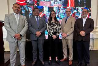 Las Aduanas del Ecuador impulsan el control fronterizo con Palantir: balance de 100 d&iacute;as con innovaci&oacute;n tecnol&oacute;gica