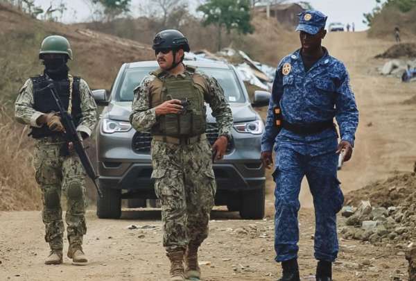 El Municipio de Guayaquil, junto a diversas instituciones, realiz&oacute; operativos para combatir los asentamientos irregulares.