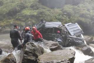 Napo: Una persona falleci&oacute; tras ca&iacute;da del veh&iacute;culo al r&iacute;o Jatun Tinahua