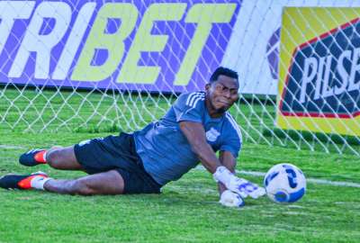Pedro Ortiz sali&oacute; molesto por el funcionamiento de Emelec