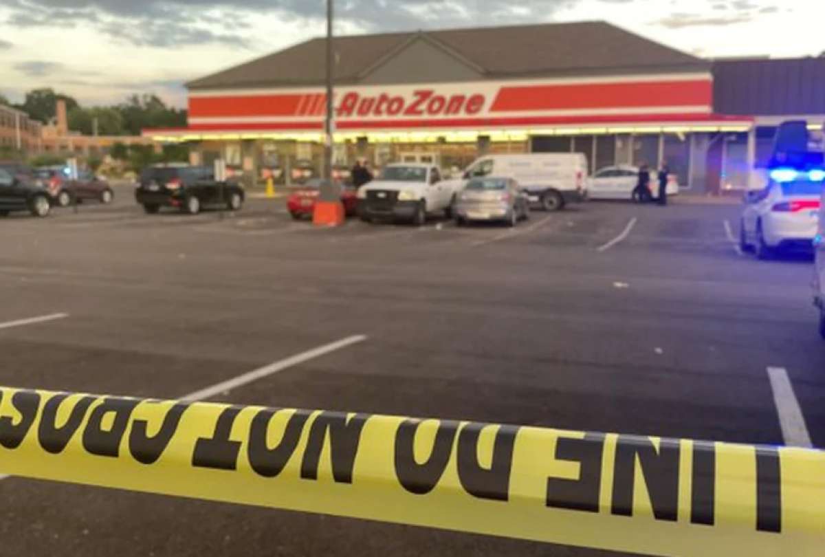 Joven perpetr&oacute; cuatro asesinatos en un tiroteo masivo m&oacute;vil en Estados Unidos