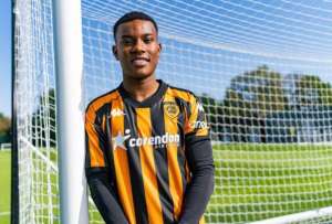 &Oacute;scar Zambrano jugaba para el Hull City
