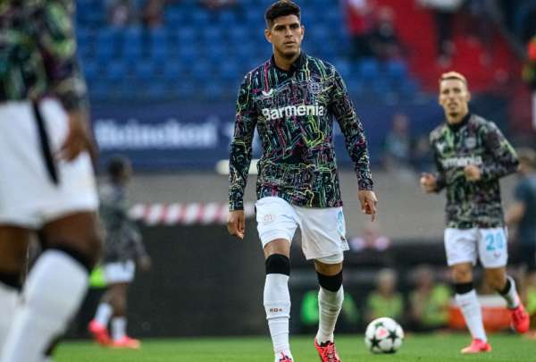 Piero Hincapi&eacute; fue titular en el Bayer