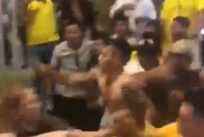 Video capta ri&ntilde;a entre varias personas en Daule