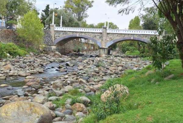 Ya son 38 d&iacute;as sin lluvias en Cuenca. El caudal del r&iacute;o Tomebamba descendi&oacute; y los tres r&iacute;os en esa ciudad tienen niveles bajos.&nbsp;