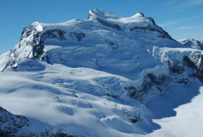 Un alpinista italiano muere tras sufrir una ca&iacute;da en la ascensi&oacute;n al Grand Combin de Suiza