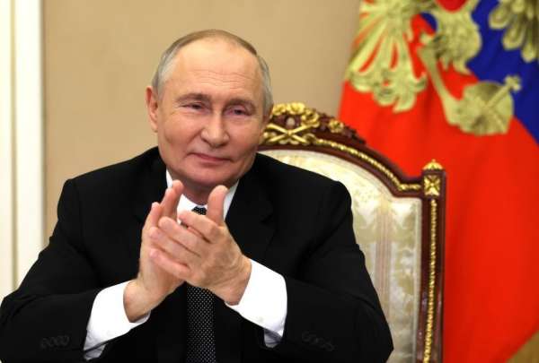Putin felicit&oacute; a Trump por su triunfo