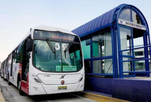 Revise los horarios de operaci&oacute;n del Trole y la Ecov&iacute;a de Quito este 24 y 25 de diciembre. 