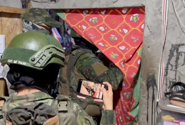Militares intervienen en varios sectores de Portoviejo en la madrugada de este martes, 25 de febrero.&nbsp;