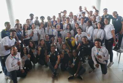 Guillermo Lasso se reuni&oacute; con los deportistas que participaron en los Juegos Bolivarianos 2022