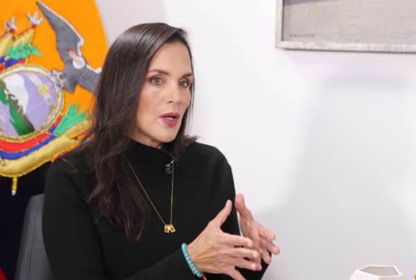 In&eacute;s Manzano inform&oacute; que existen informes con Indicios de Responsabilidad Penal en los contratos que Celec firm&oacute; con Progen y ATM.  