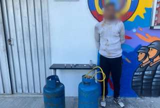 Quito: con f&oacute;sforos y cilindros de gas, hombre intent&oacute; incendiar su vivienda