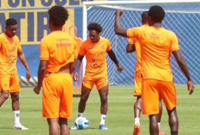 La selecci&oacute;n de Ecuador est&aacute; lista para el duelo contra Chile
